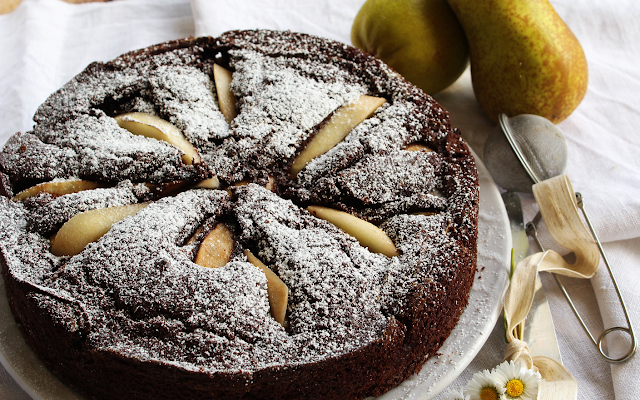 TORTA CIOCCOLATO, PERE E CANNELLA
