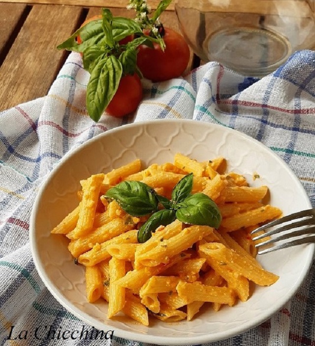 PENNE CON PESTO ALLA TRAPANESE