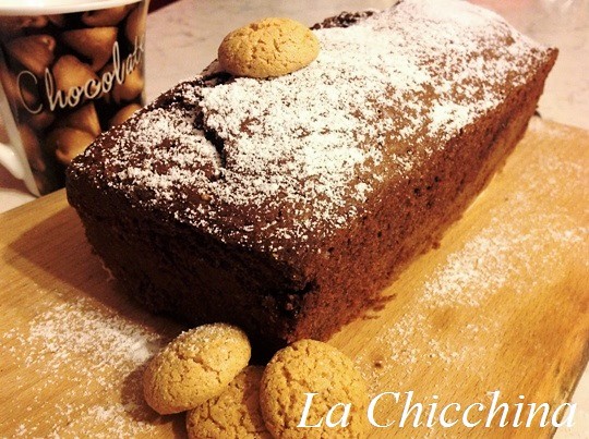 PLUMCAKE AMARETTI E CIOCCOLATO