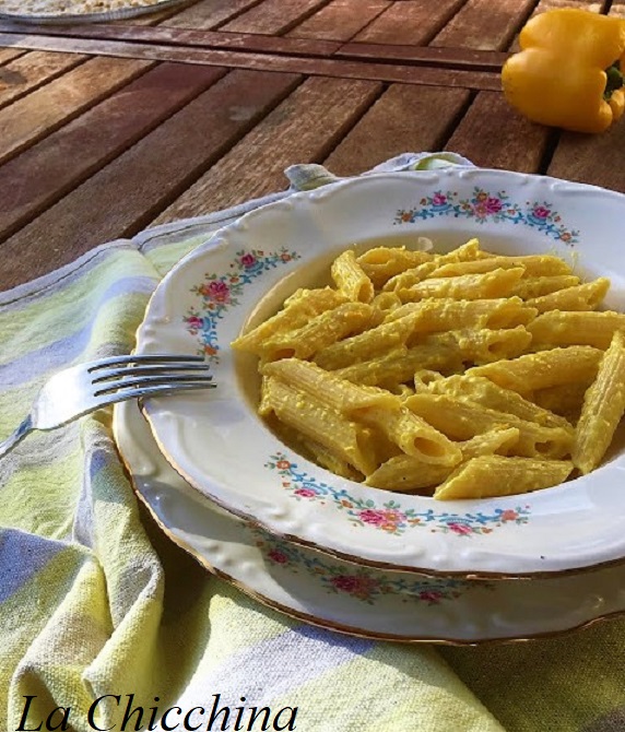 PENNE CON PEPERONE E ROBIOLA