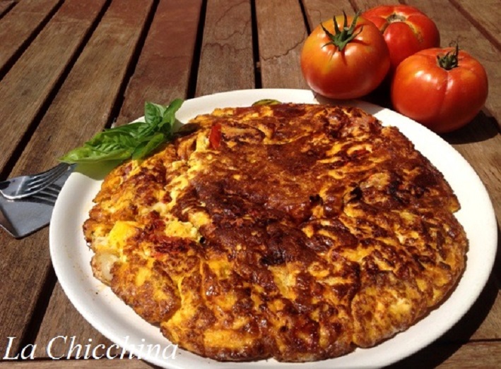 FRITTATA CON POMODORO E SCAMORZA