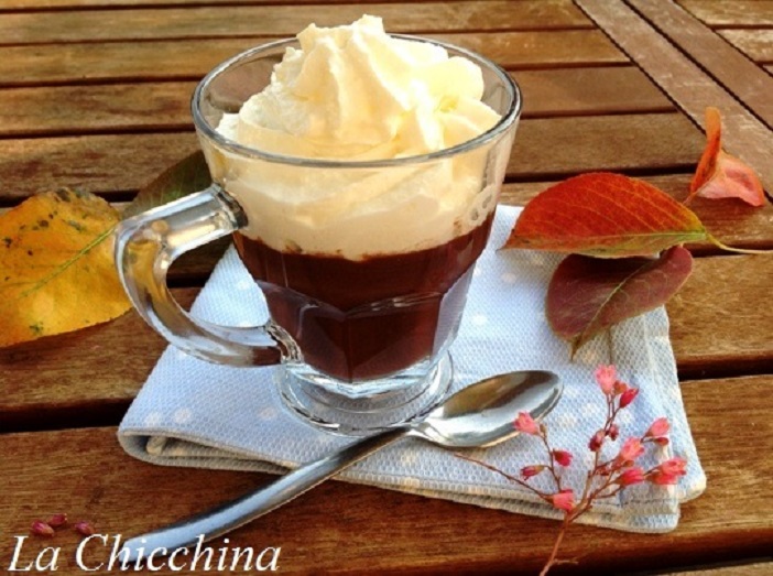 CIOCCOLATA CALDA AL PROFUMO DI CANNELLA