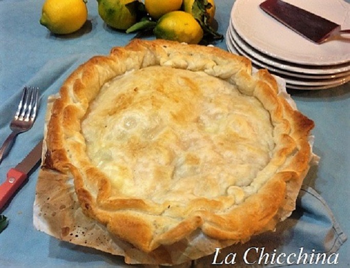 SFOGLIATA AL SALMONE, PATATE E FORMAGGIO CREMOSO