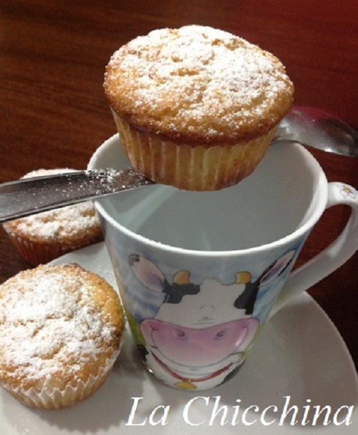 MUFFIN CON CIOCCOLATO BIANCO E LIMONE