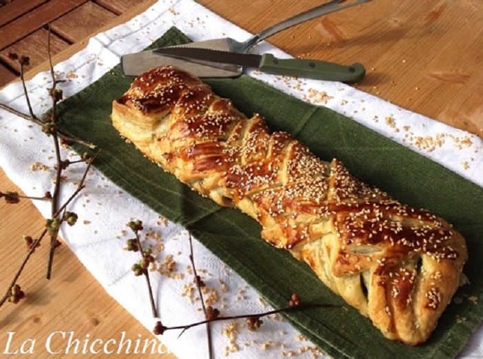 STRUDEL CON SPINACI, RICOTTA E PROSCIUTTO CRUDO