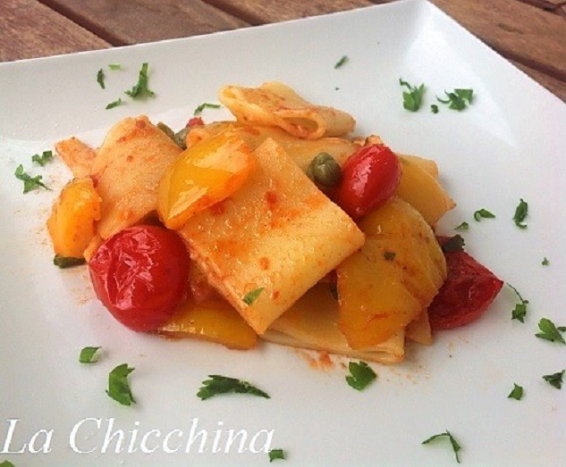 PACCHERI CON PEPERONI ED ALICI