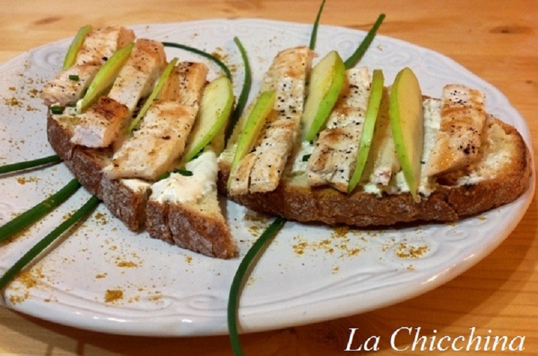 UNA BRUSCHETTA CHE È UN PICCOLO PASTO