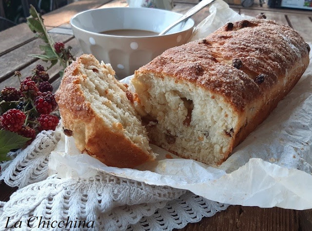 PANE CON L’UVETTA